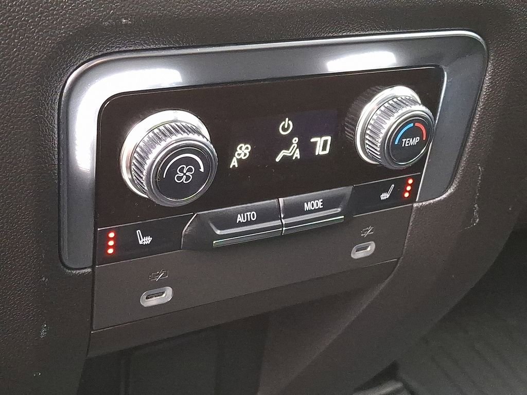 Used 2023 GMC Yukon AT4 w/ AT4 Premium Package image 13