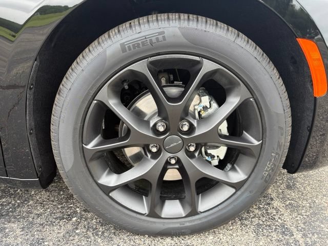 New 2027 Chrysler Pacifica Limited FWD image 21