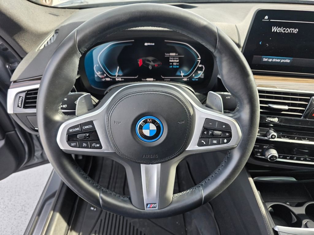Certified 2023 BMW 530e w/ M Sport Package RWD image 19