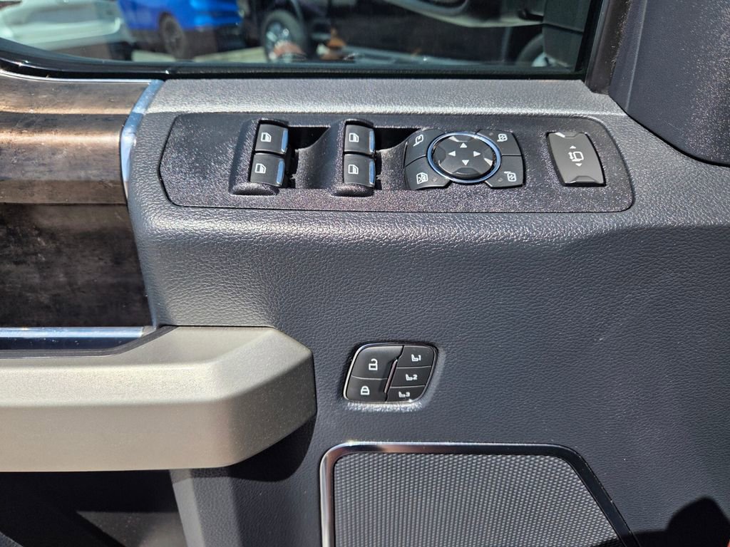 Used 2022 Ford F250 Lariat w/ Lariat Value Package image 25