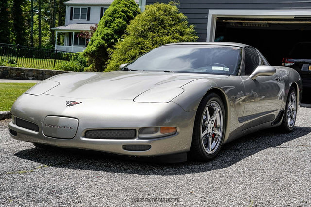 Used 2000 Chevrolet Corvette Coupe w/ Roof Pkg RWD image 14