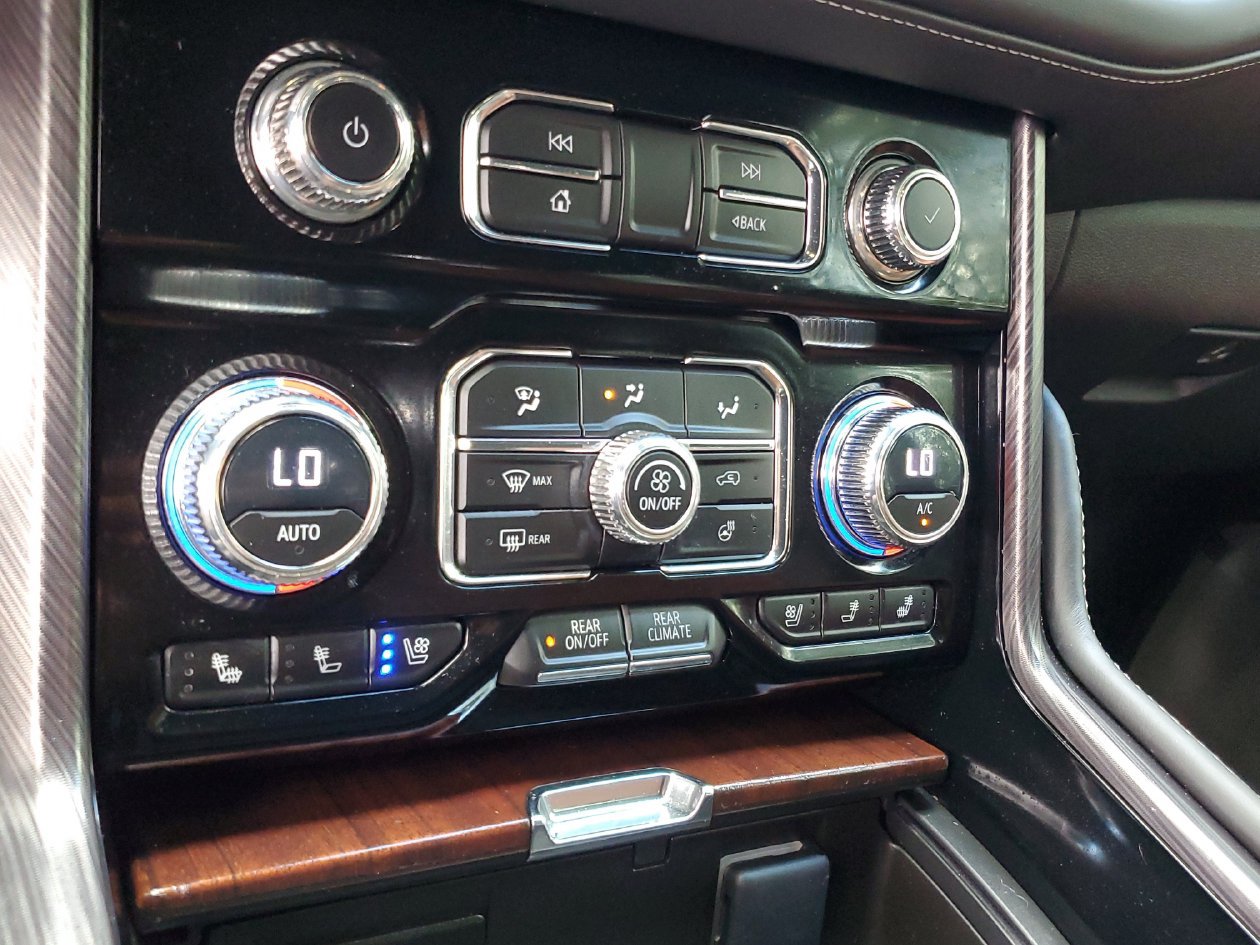 Used 2023 GMC Yukon XL Denali Ultimate AWD/4WD image 22