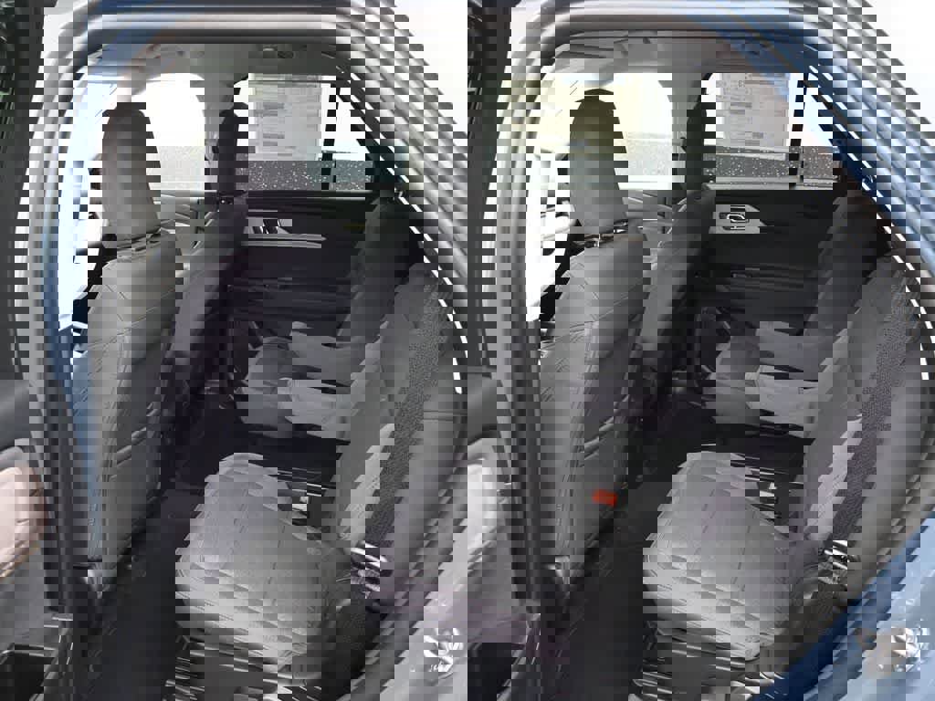 New 2026 Ford Explorer Active image 21
