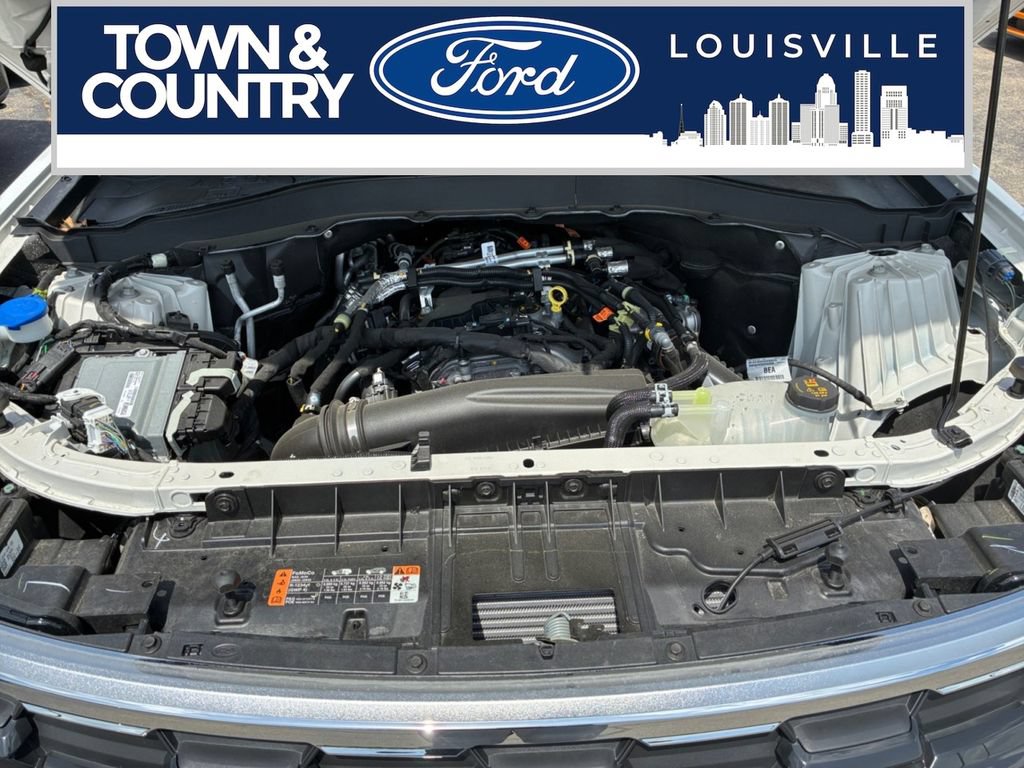 Used 2025 Ford Explorer Active w/ Active Comfort Package AWD/4WD image 26