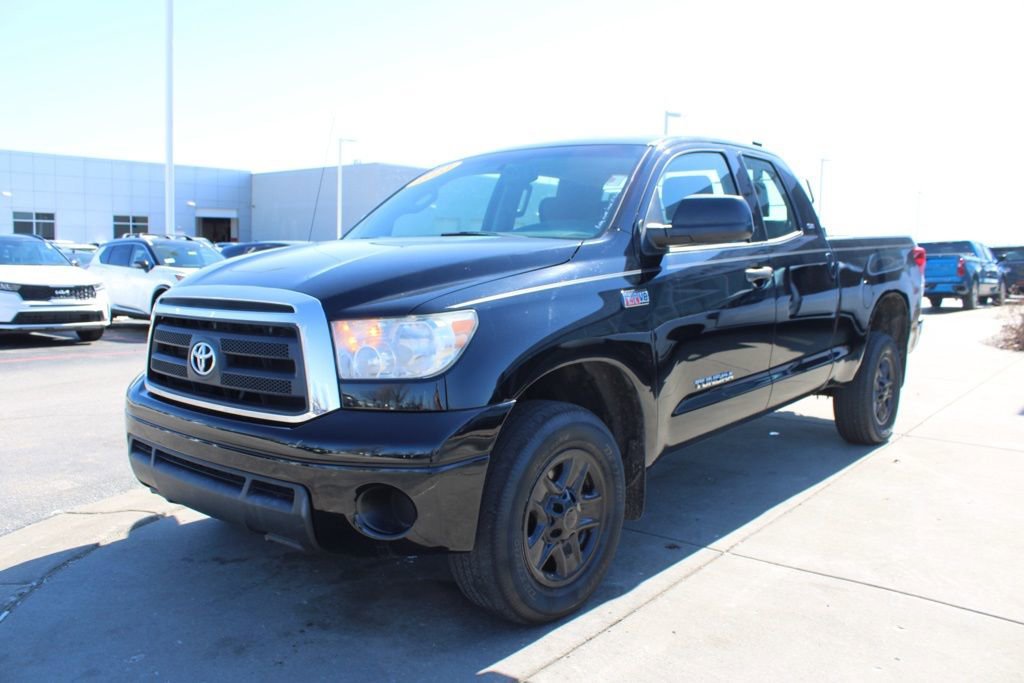 Used 2013 Toyota Tundra 4x4 Double Cab image 3