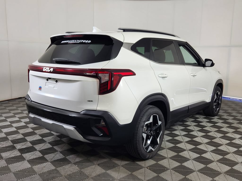 Used 2024 Kia Seltos EX AWD/4WD image 7