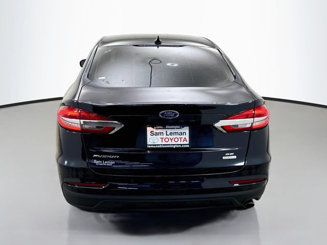 Used 2020 Ford Fusion SE FWD image 6