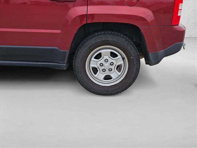 Used 2015 Jeep Patriot Sport w/ Power Value Group image 9