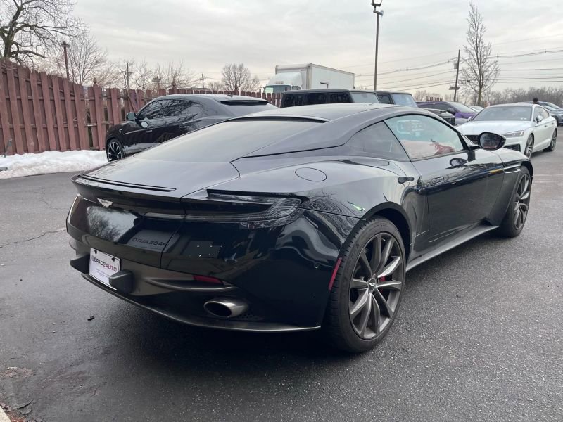 Used 2018 Aston Martin DB11 V12 image 6