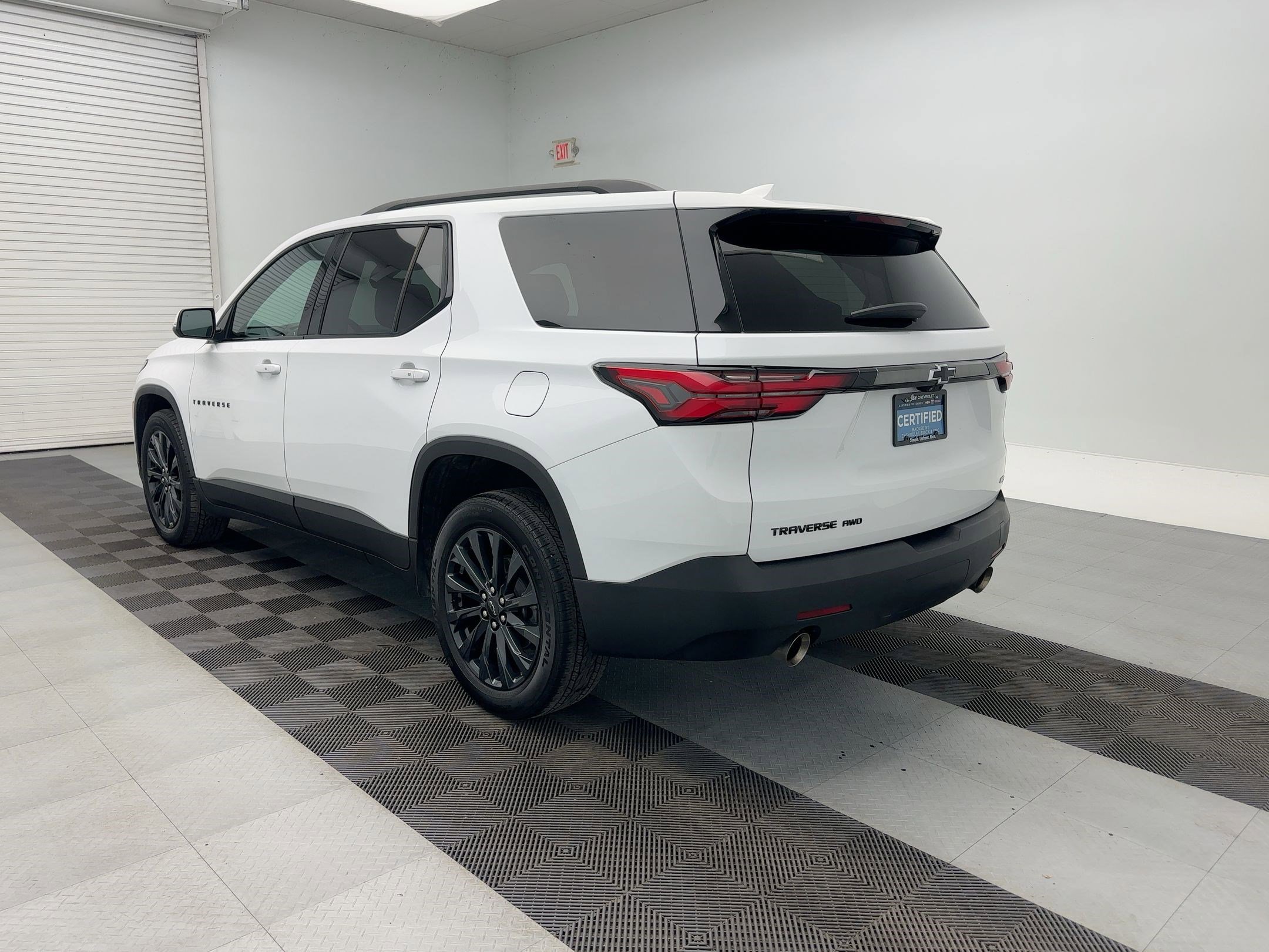 Certified 2023 Chevrolet Traverse RS w/ LPO, Floor Liner Package image 3