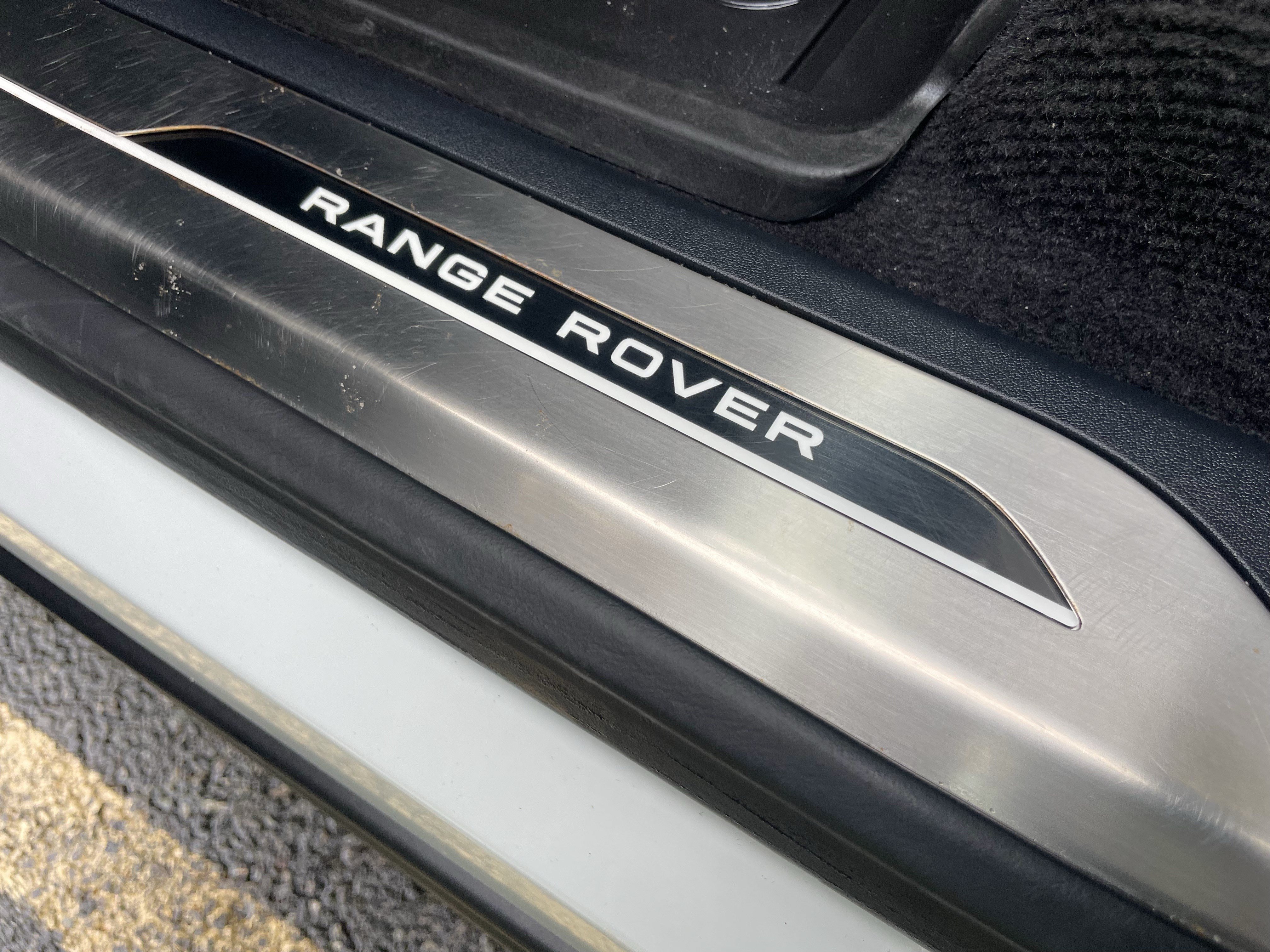 Used 2025 Land Rover Range Rover Sport SE AWD/4WD image 38