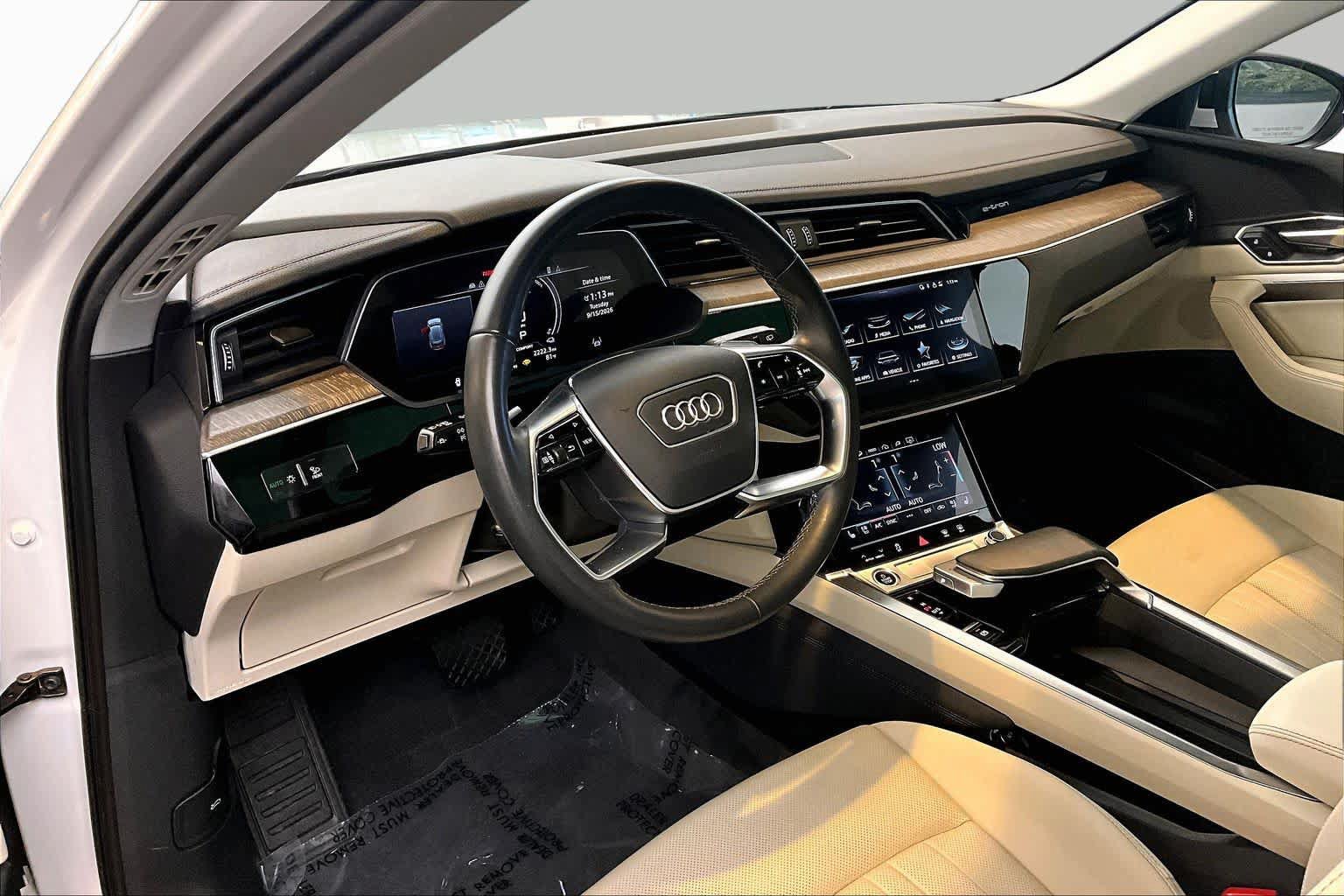 Used 2024 Audi Q8 e-tron Premium Plus w/ Premium Plus Package AWD/4WD image 16