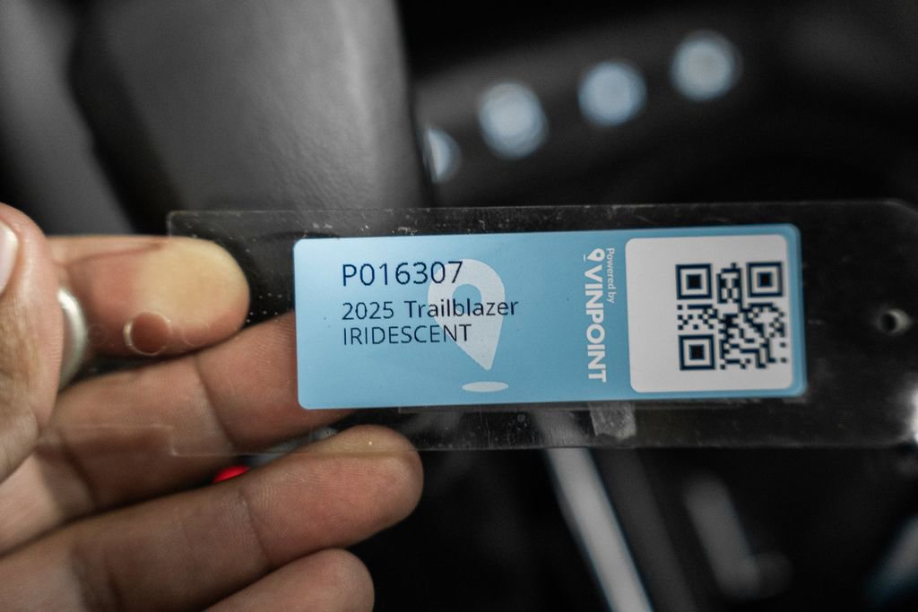 Used 2025 Chevrolet TrailBlazer ACTIV FWD image 46