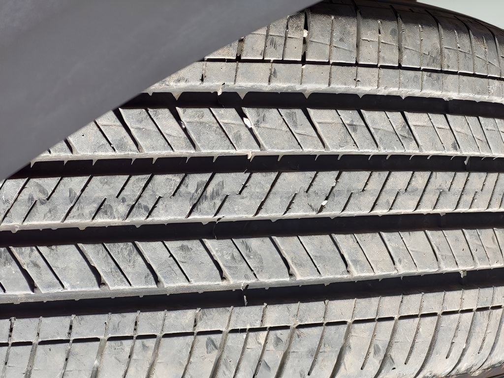 Used 2025 MAZDA CX-50 AWD 2.5 Hybrid w/ Premium Pkg image 13