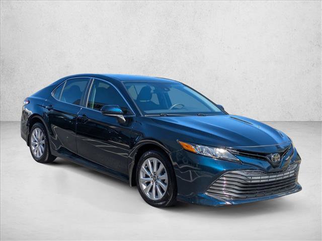 Used 2020 Toyota Camry LE image 3