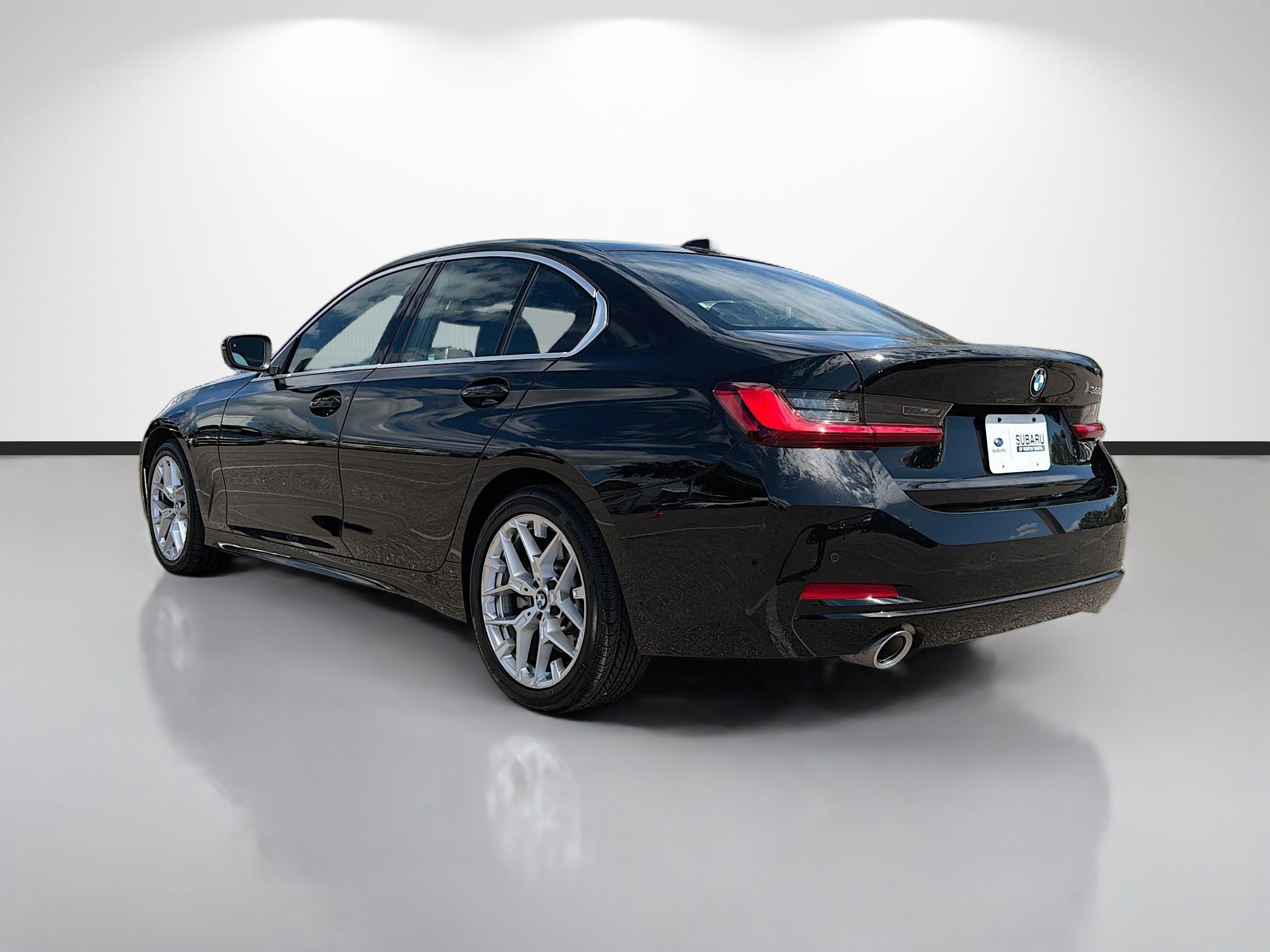 Used 2025 BMW 330i Sedan image 5