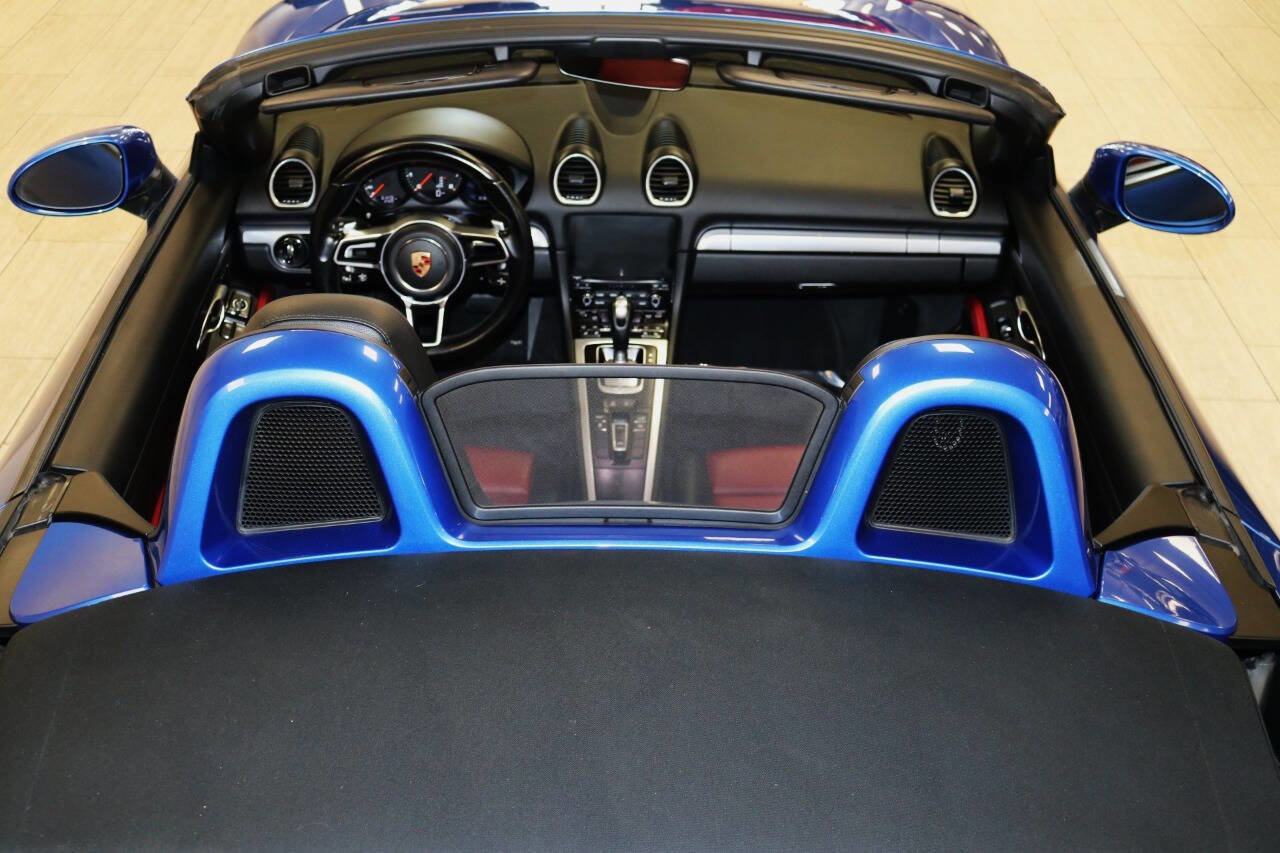 Used 2018 Porsche 718 Boxster RWD image 90