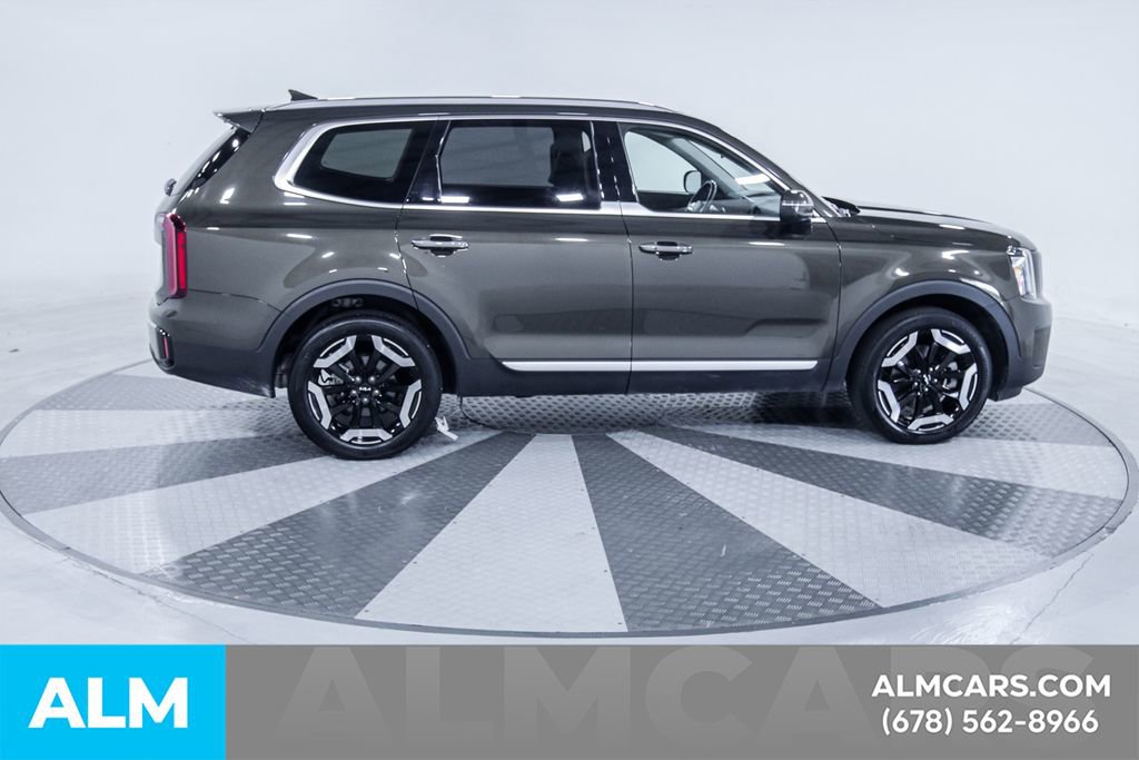 Used 2025 Kia Telluride S FWD image 11