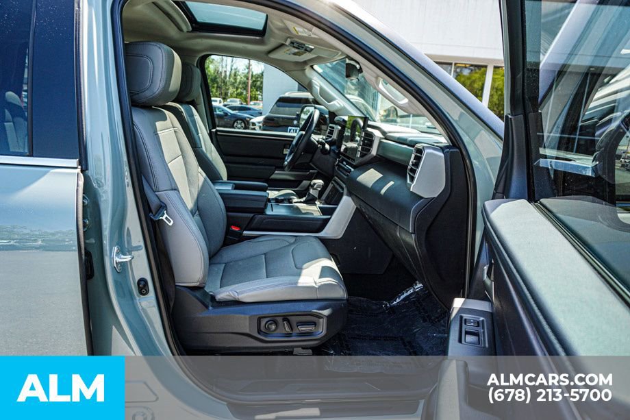 Used 2024 Toyota Sequoia SR5 w/ SR5 Premium Package AWD/4WD image 25