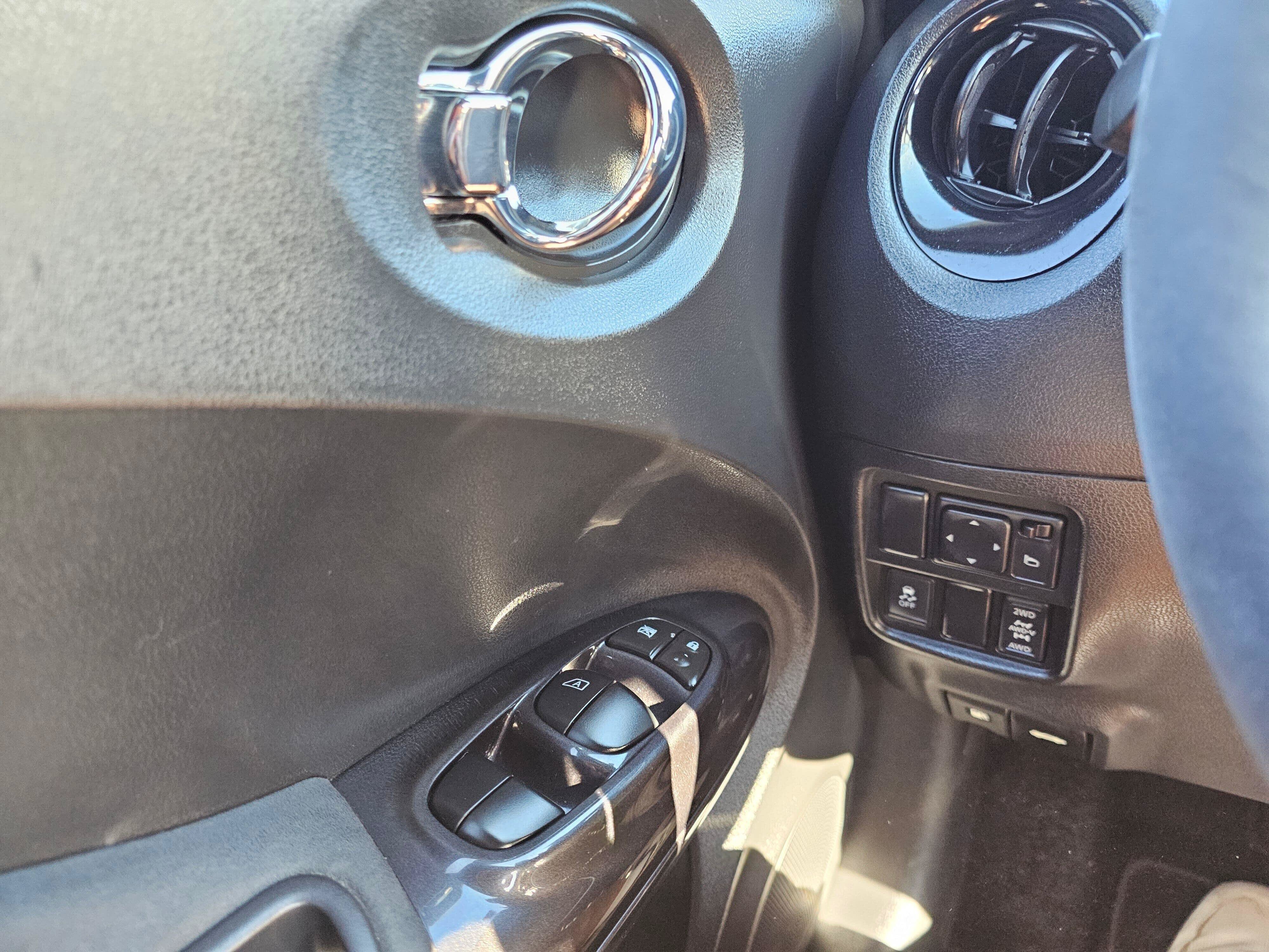 Used 2014 Nissan Juke NISMO RS AWD/4WD image 33