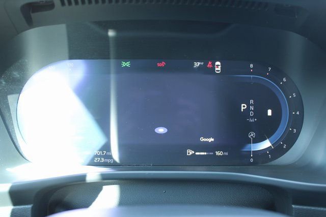 Used 2025 Volvo XC40 B5 Core image 27