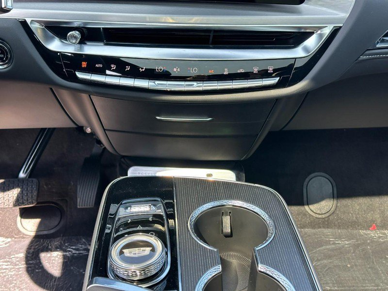 New 2025 Cadillac Lyriq Luxury image 12