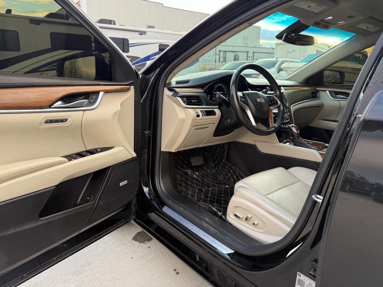 Used 2018 Cadillac XTS Luxury image 15