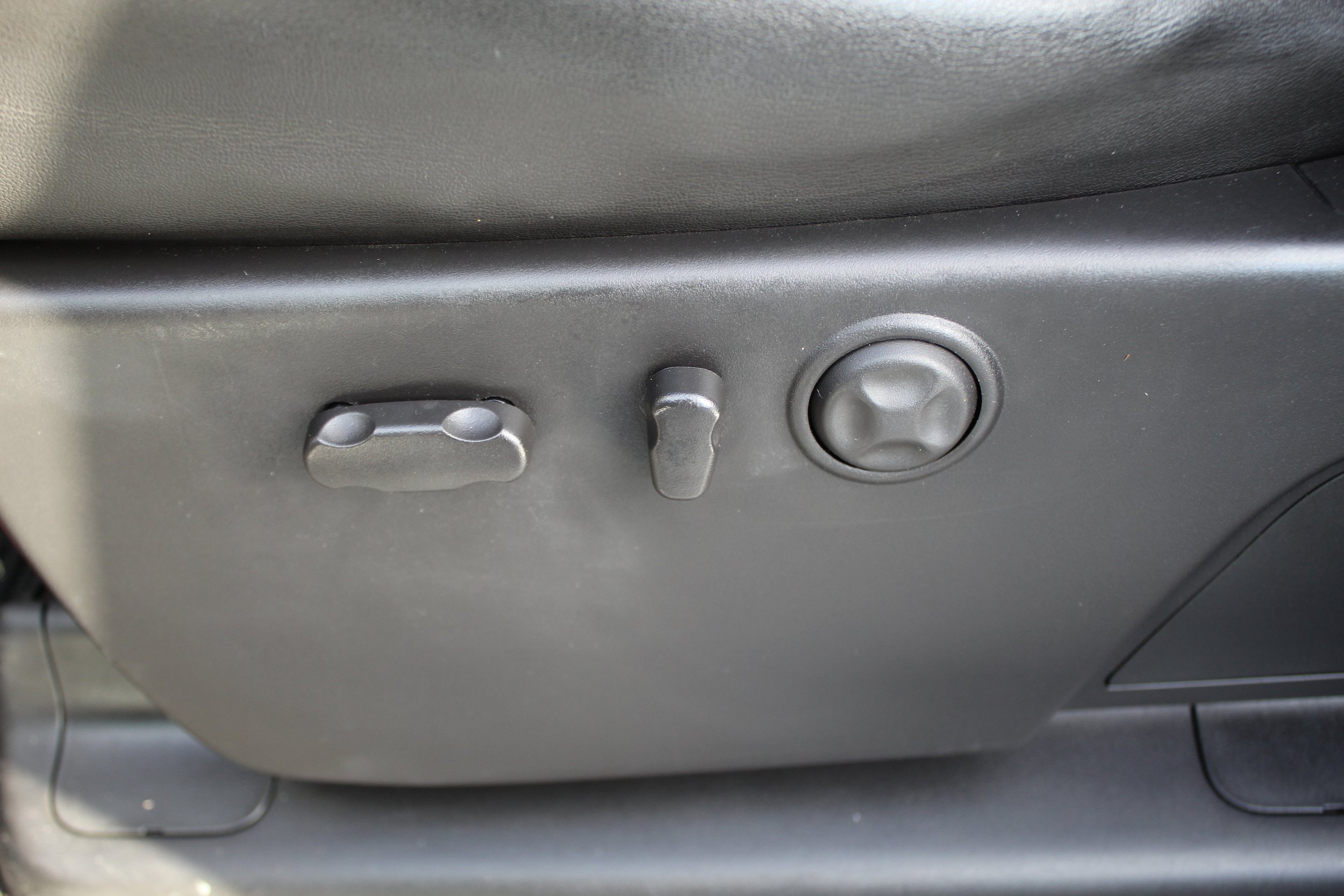 Used 2012 GMC Sierra 3500 Denali AWD/4WD image 25