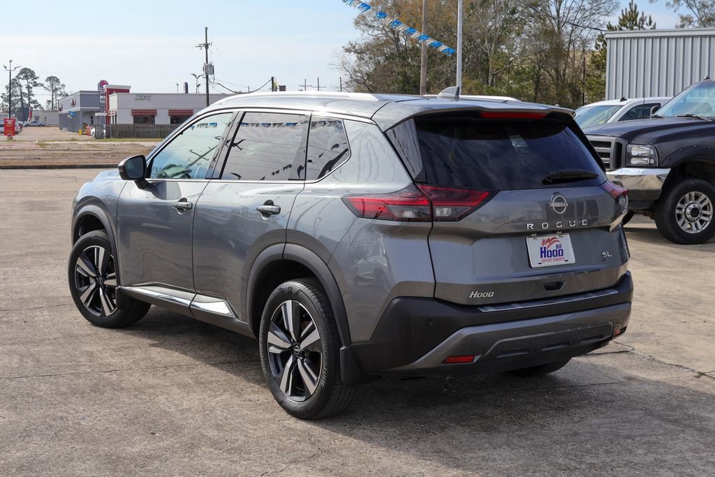 Used 2023 Nissan Rogue SL image 2
