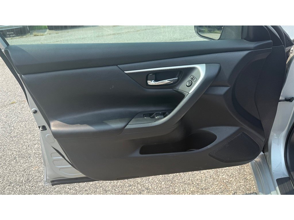Used 2017 Nissan Altima 2.5 S w/ Power Driver Seat Package FWD image 26