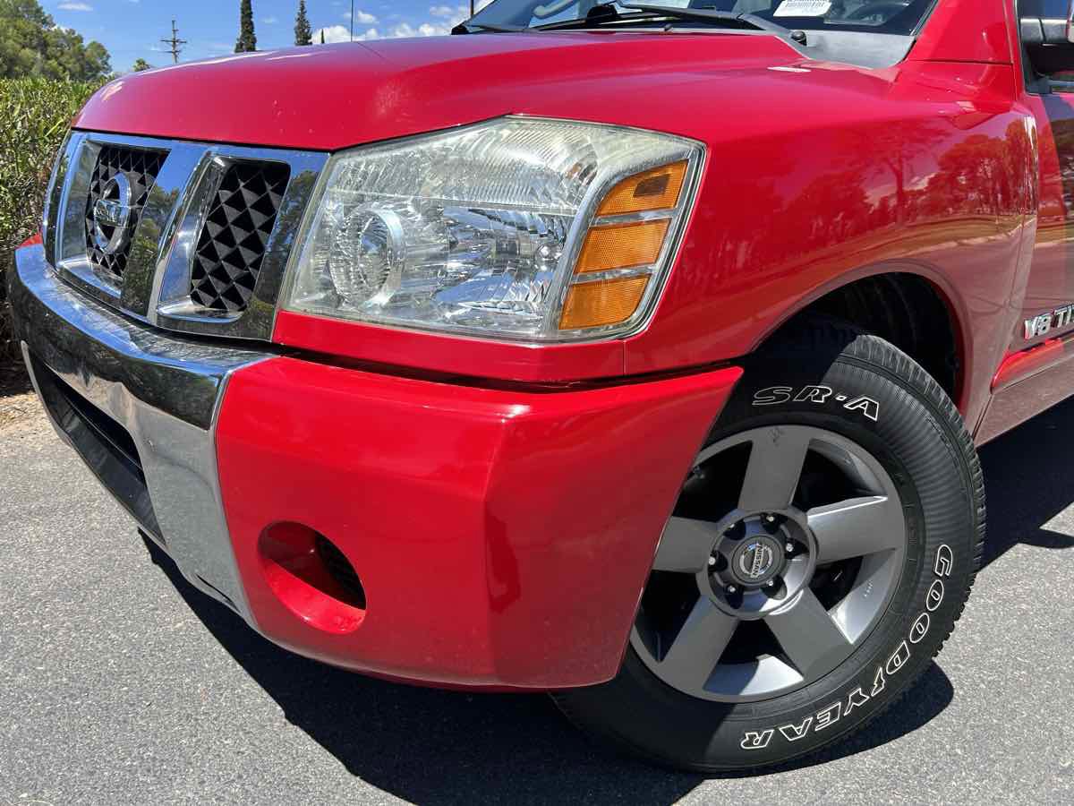 Used 2005 Nissan Titan SE image 9