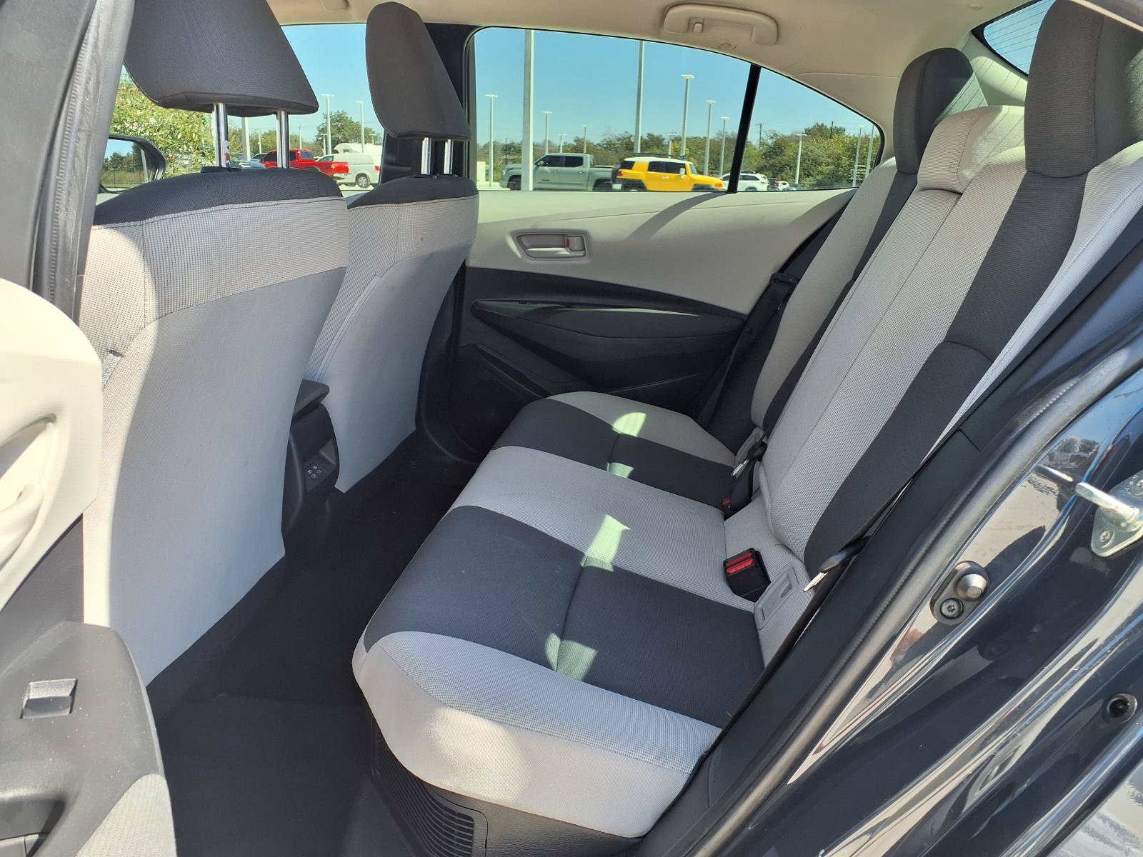 Used 2025 Toyota Corolla LE FWD image 24