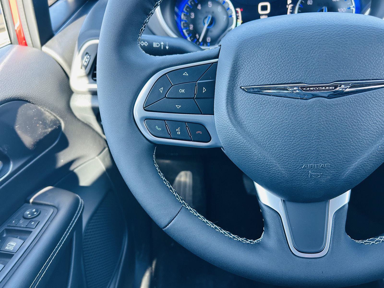 New 2026 Chrysler Voyager LX FWD image 17