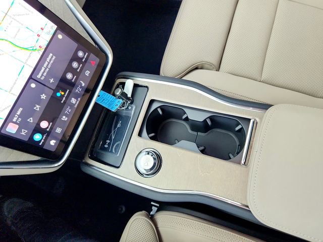 New 2025 Volvo EX90 Plus image 27