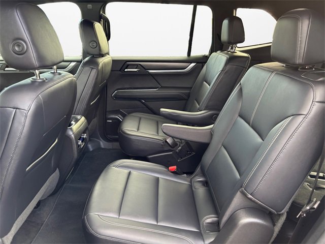 Used 2024 GMC Acadia Elevation image 13