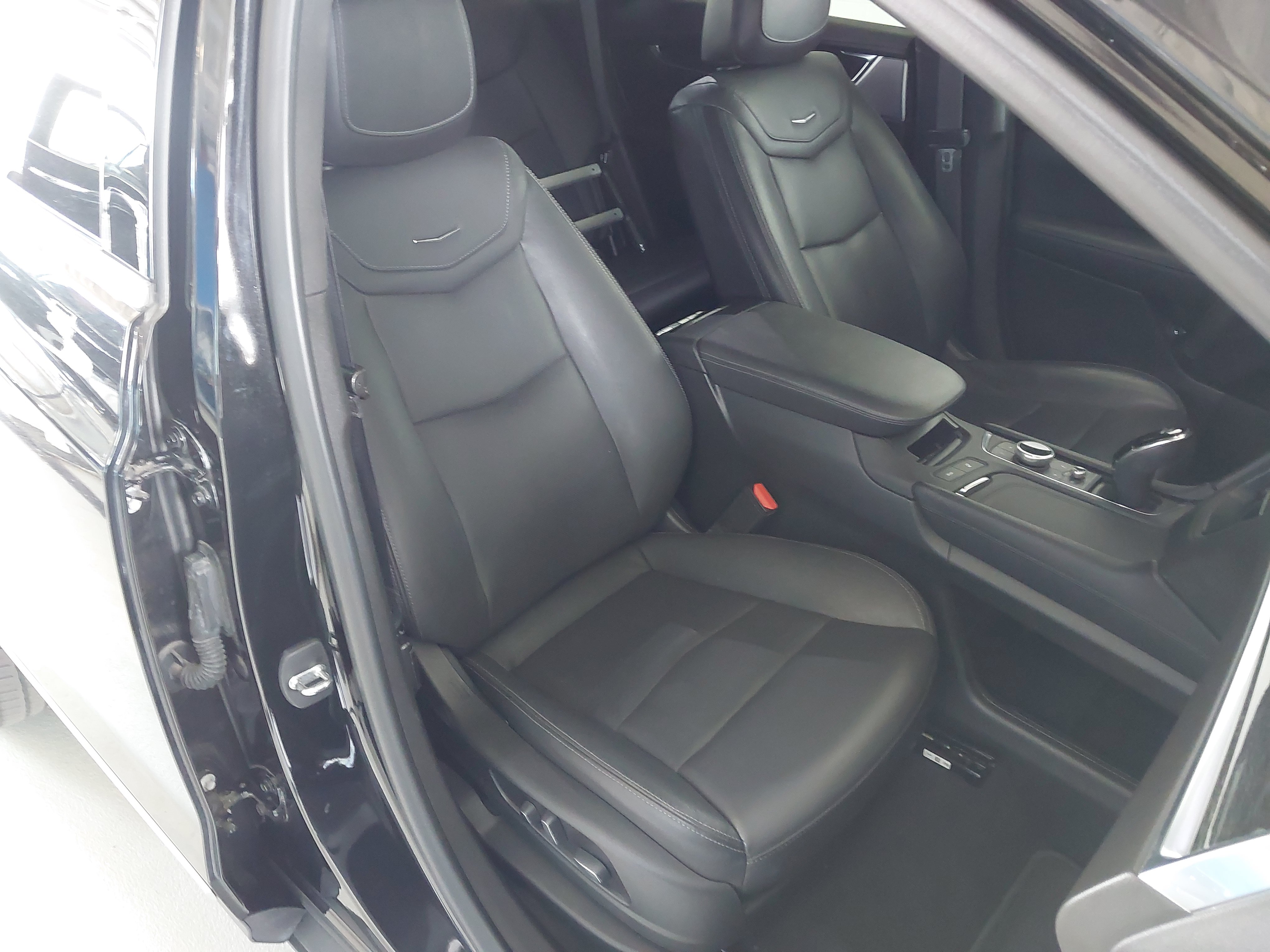 Used 2021 Cadillac XT5 Premium Luxury FWD image 28