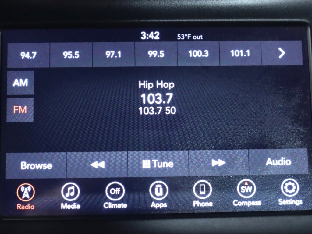 Used 2018 Dodge Challenger SXT image 16