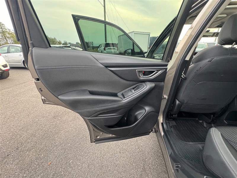 Used 2020 Subaru Forester Premium image 35