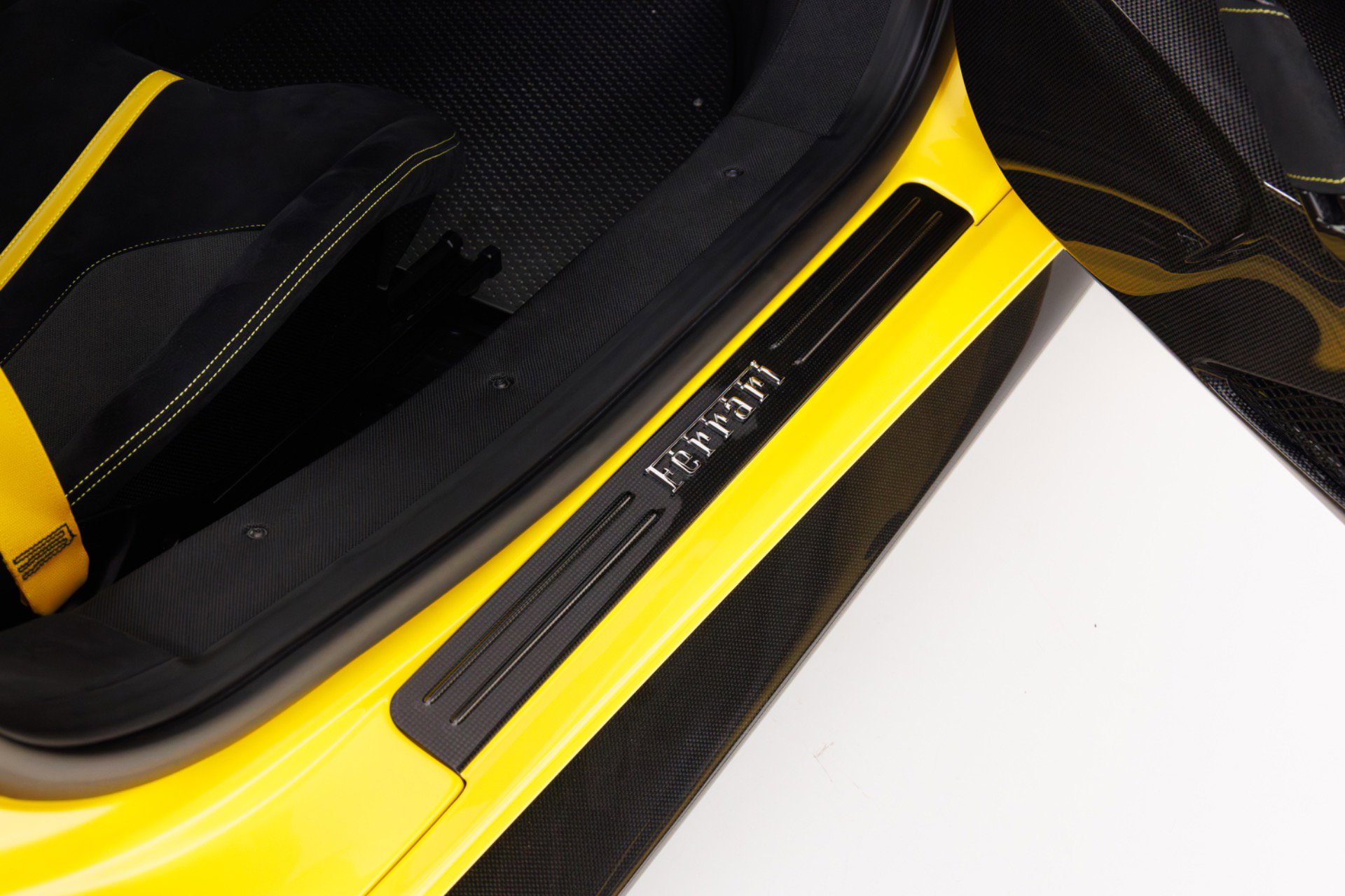 Used 2020 Ferrari 488 Pista image 36