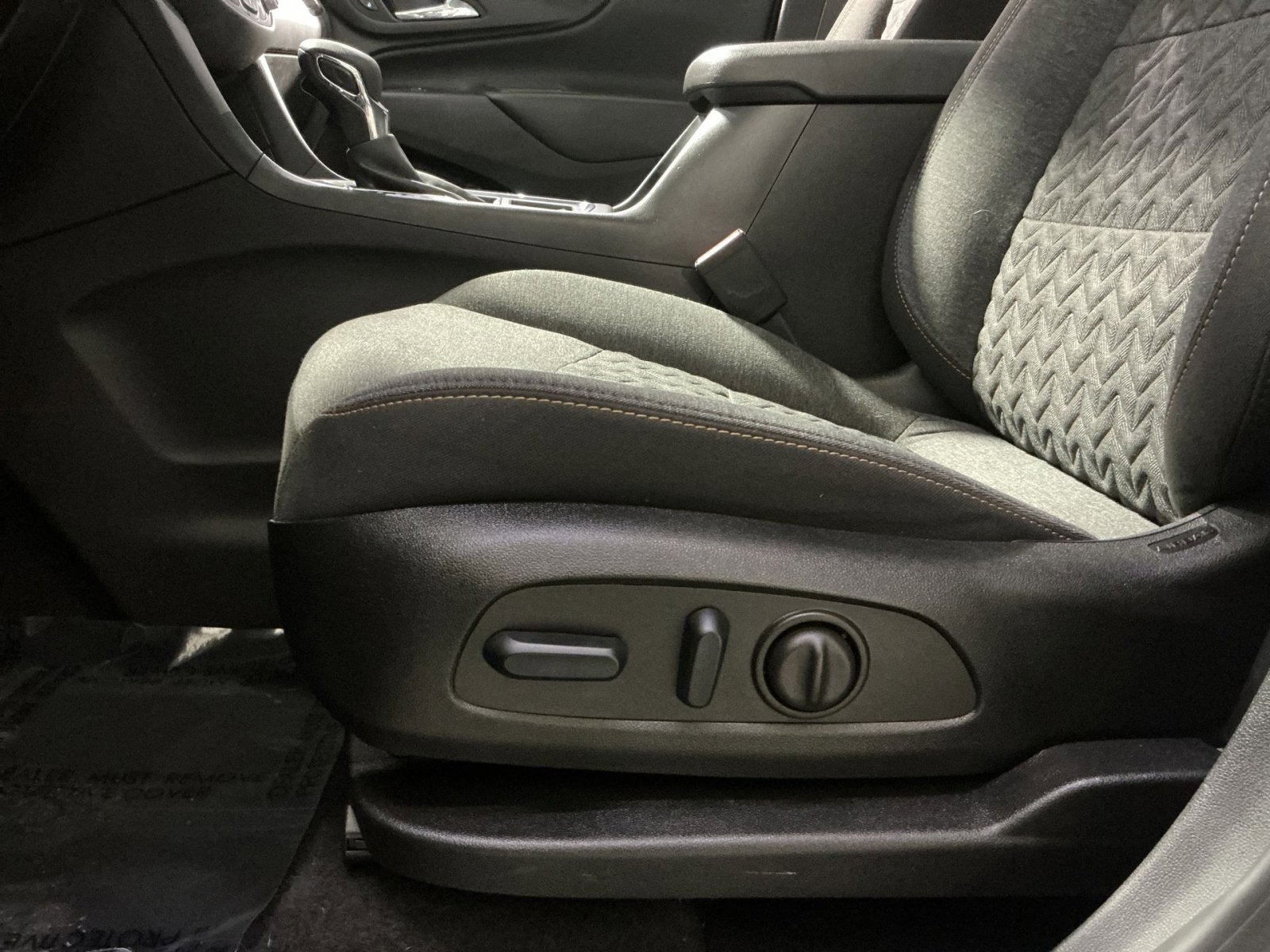 Used 2023 Chevrolet Equinox LT image 22