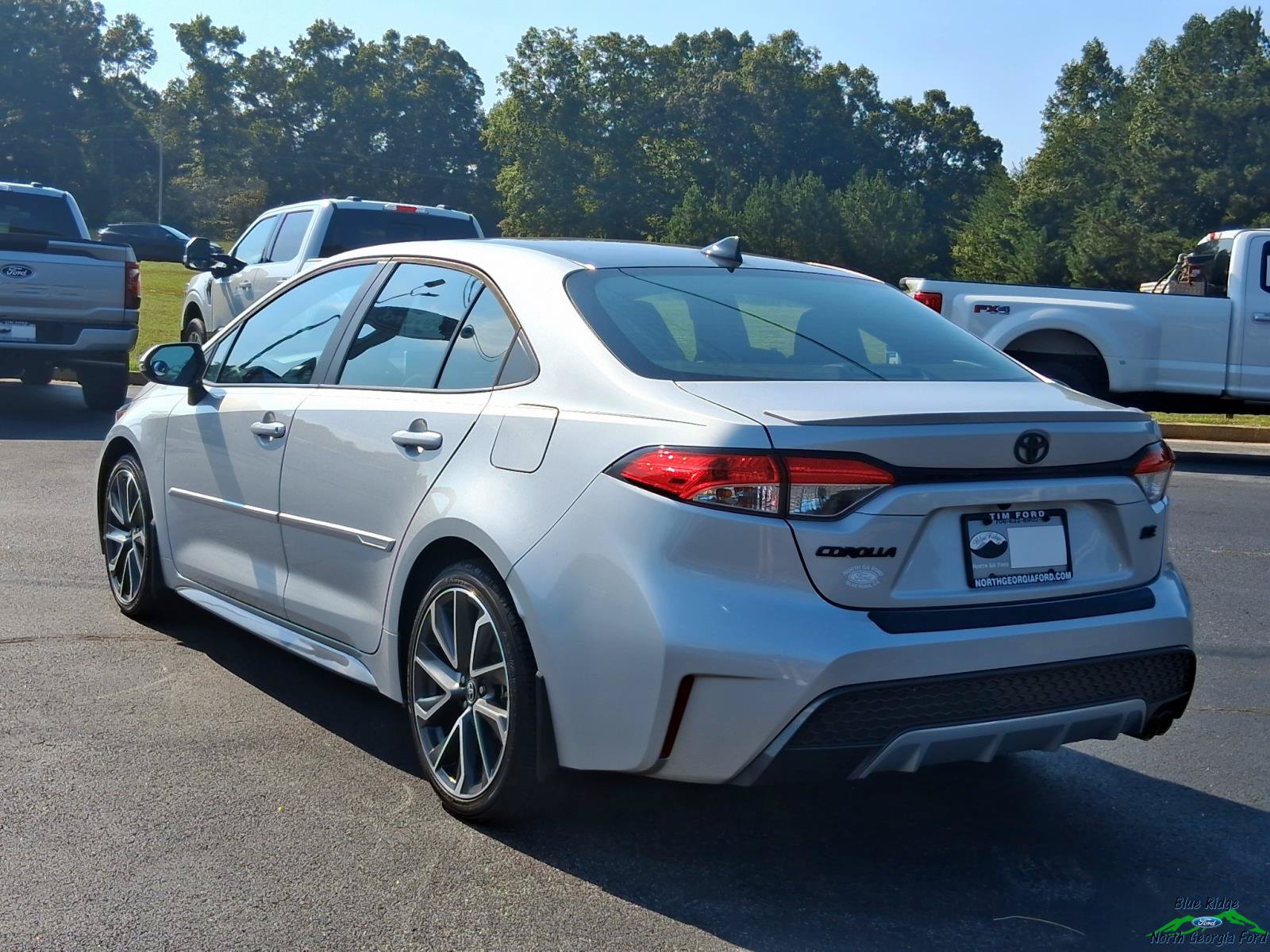 Used 2021 Toyota Corolla SE FWD image 3