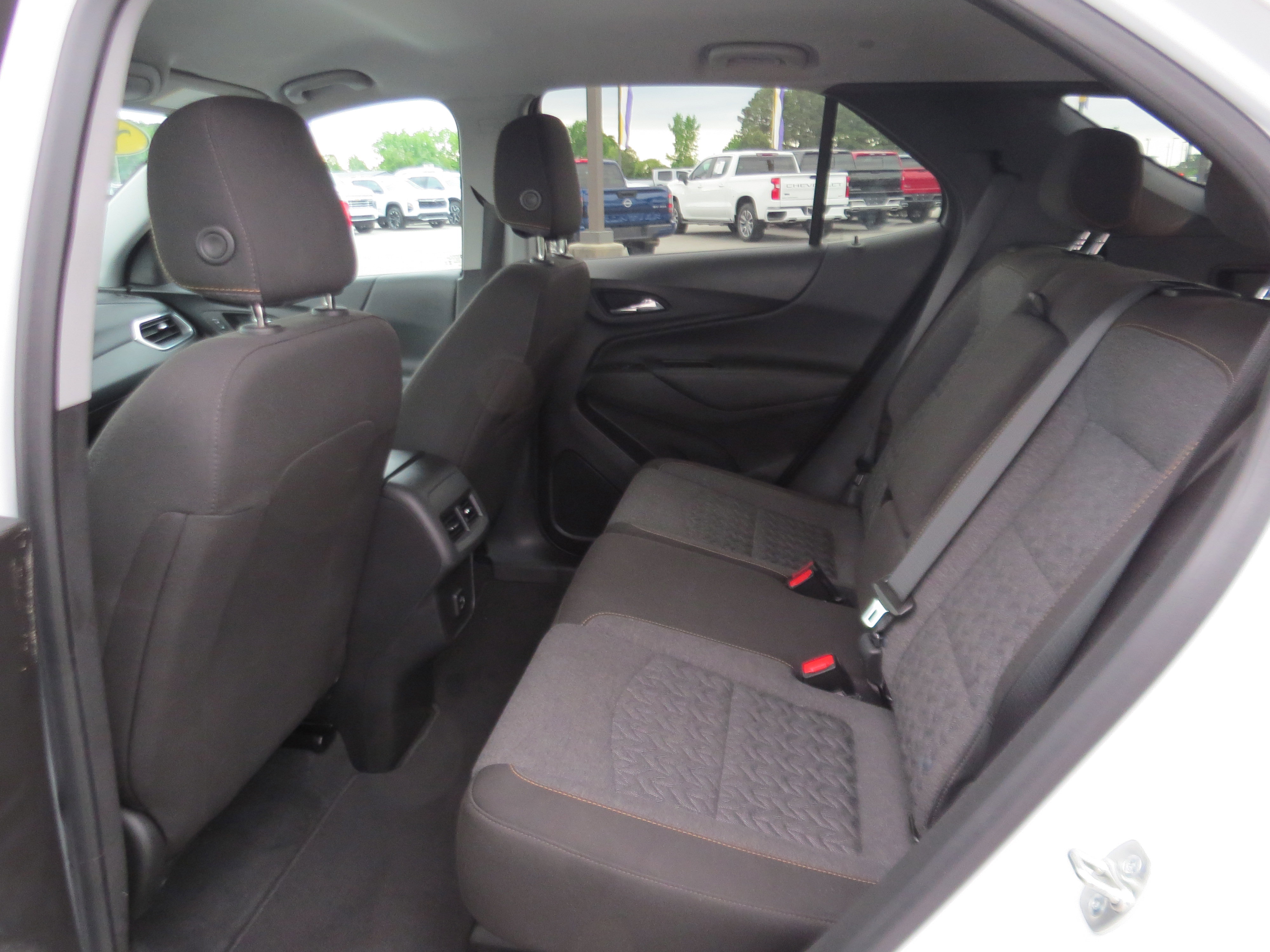 Used 2023 Chevrolet Equinox LT FWD image 13