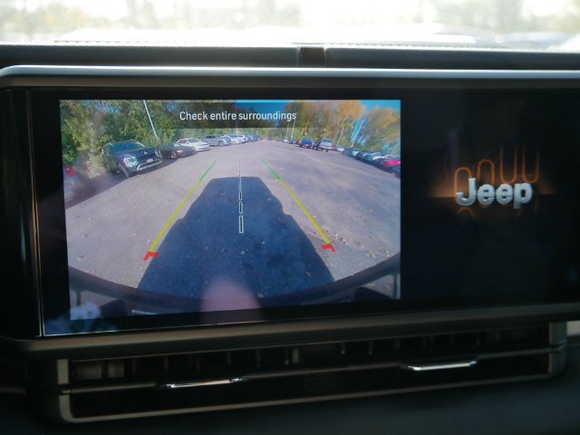 Used 2024 Jeep Wrangler Unlimited Sahara w/ Safety Group AWD/4WD image 27