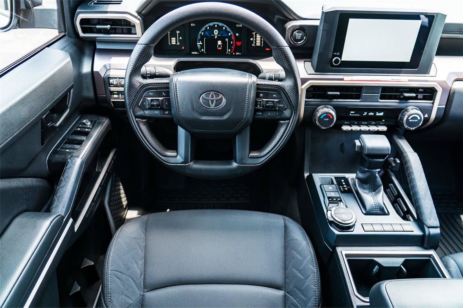 Used 2025 Toyota Tacoma SR5 AWD/4WD image 30