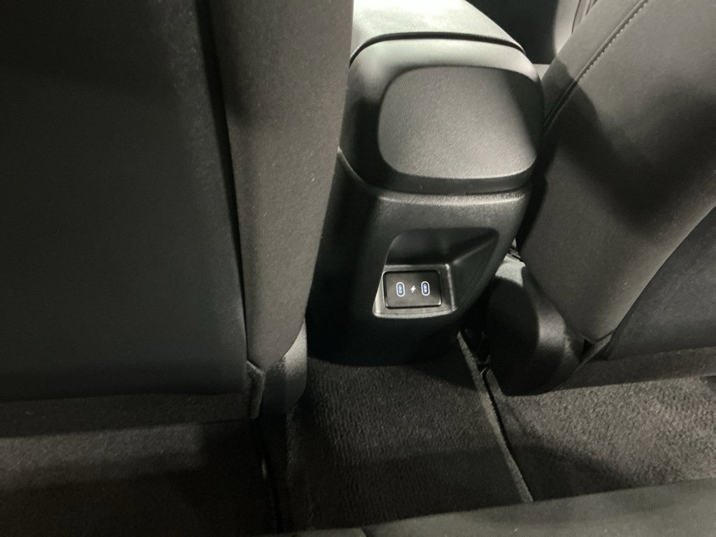 Certified 2025 Hyundai Elantra SE image 13