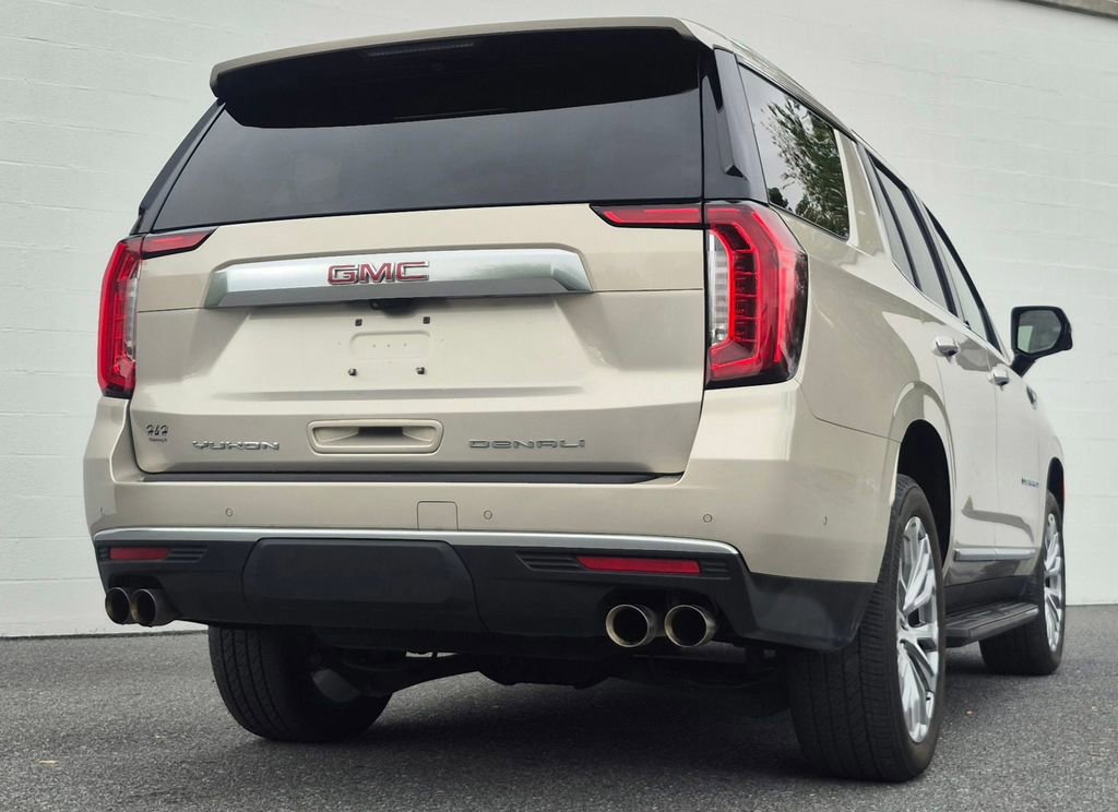 Used 2024 GMC Yukon Denali w/ Advanced Technology Package AWD/4WD image 22
