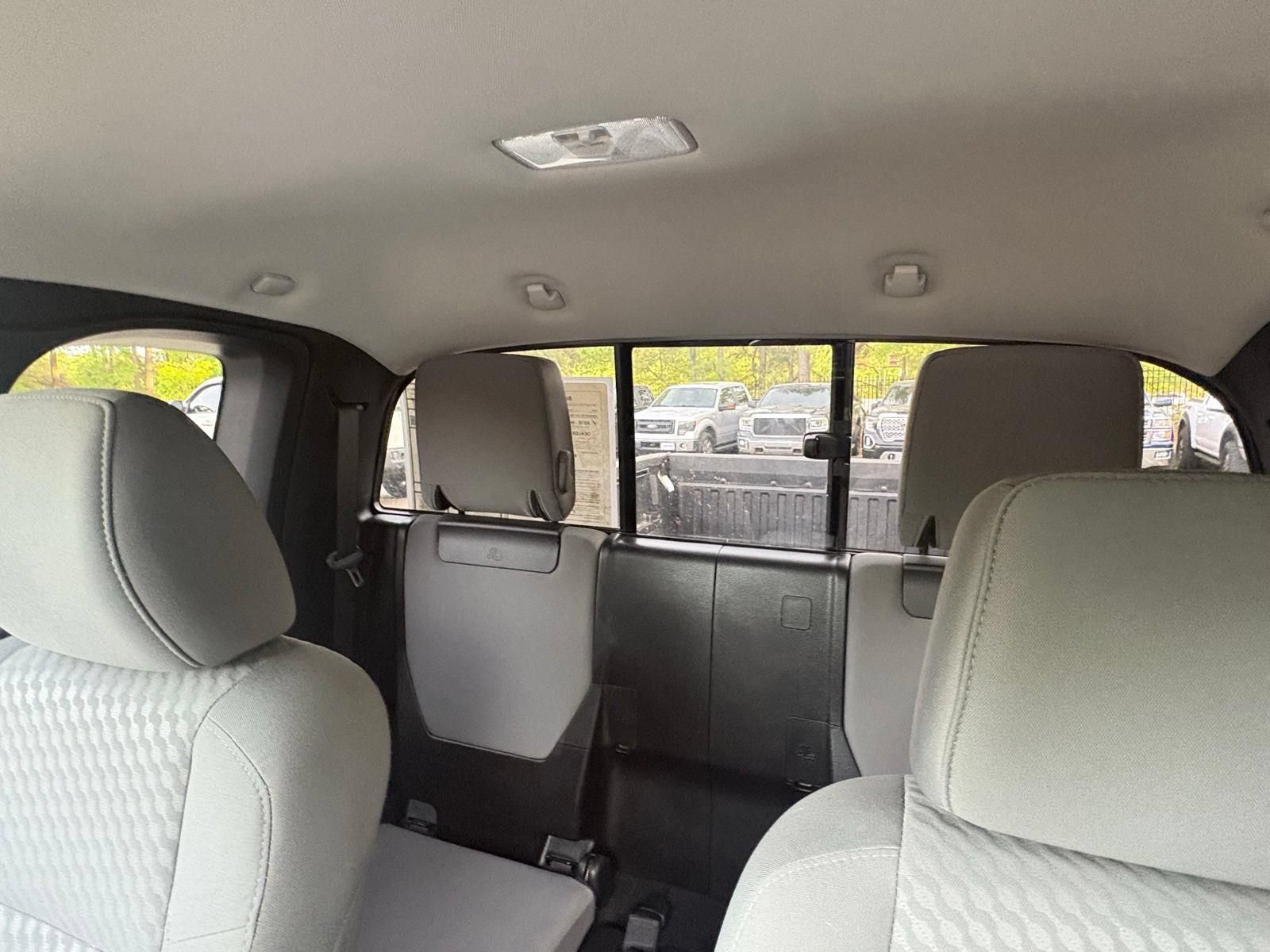 Used 2023 Toyota Tacoma SR5 AWD/4WD image 39