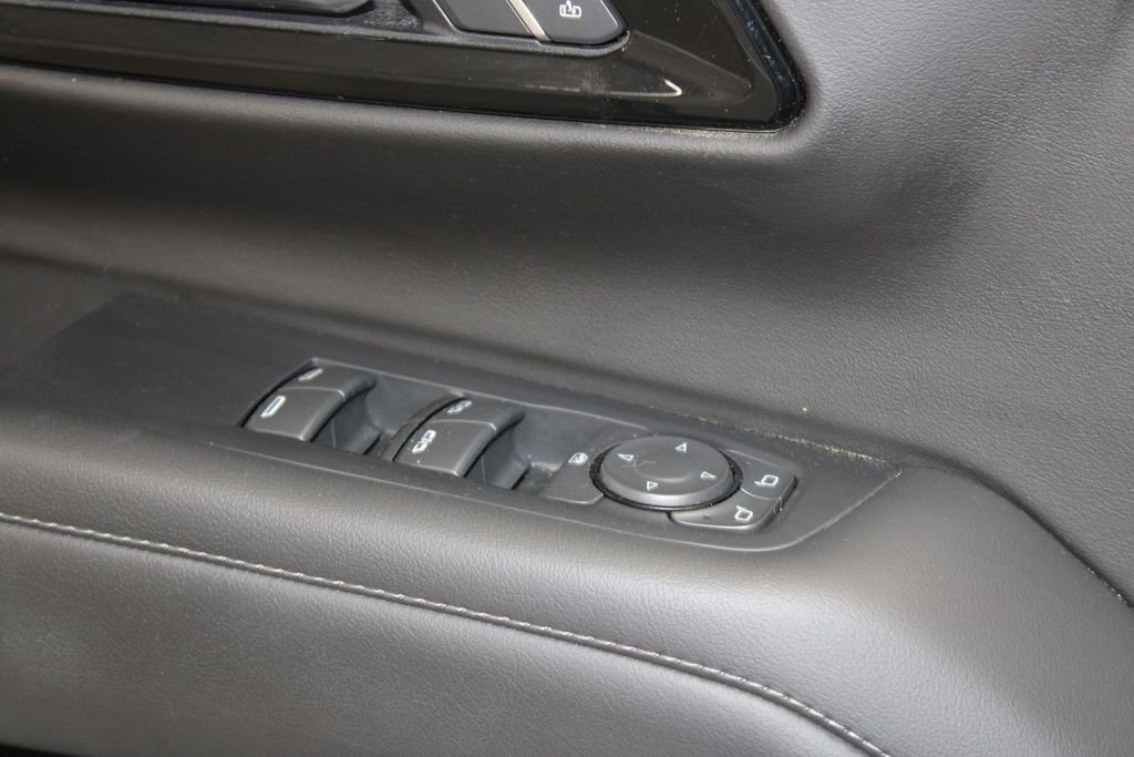 Used 2025 Chevrolet Suburban LT RWD image 42