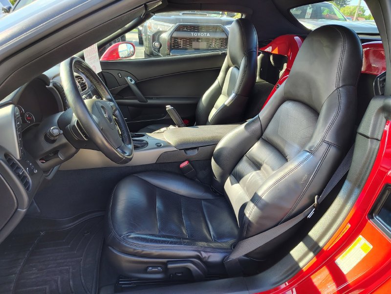 Used 2007 Chevrolet Corvette Convertible w/ Preferred Equipment Group RWD image 9