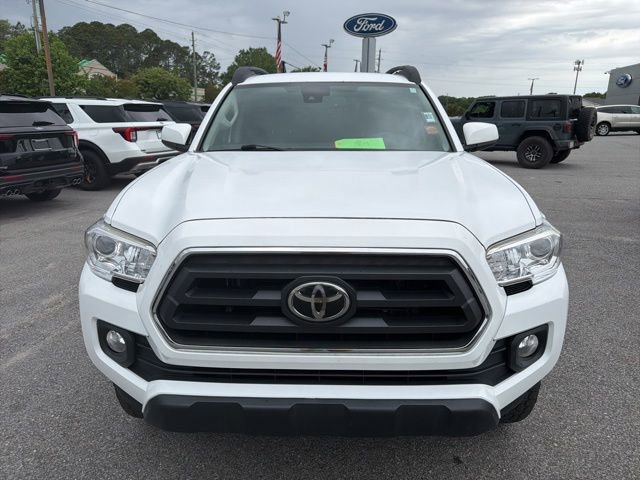 Used 2020 Toyota Tacoma SR5 AWD/4WD image 2
